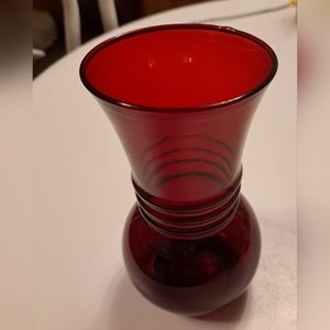 ANCHOR HOCKING Ruby Red Glass Vase. Made in U.S.A.